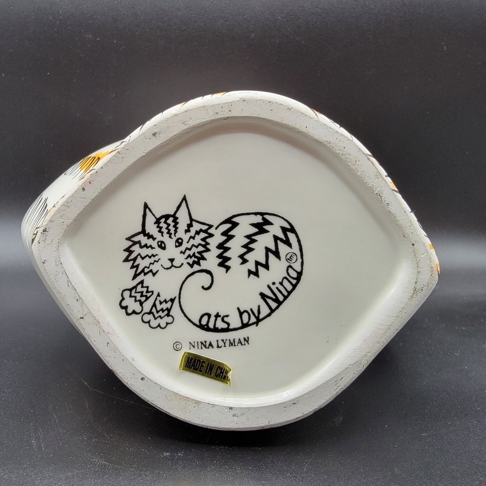 Cats by Nina Collection Nina Lyman Persian White Cat Vase With Blue Eyes 7" - Picture 8 of 10